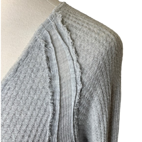 Free People Waffle Knit Boho Distressed Oversized Top Grey XS Long Sleeve - Picture 7 of 8